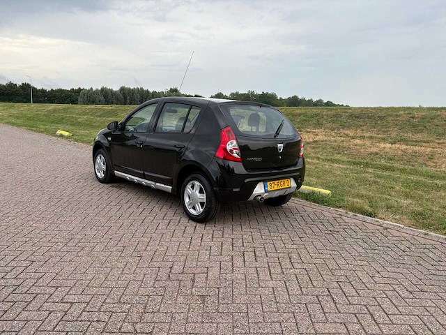 Dacia sandero 1.2 blackline , 87-rgr-2 - afbeelding 13 van  18