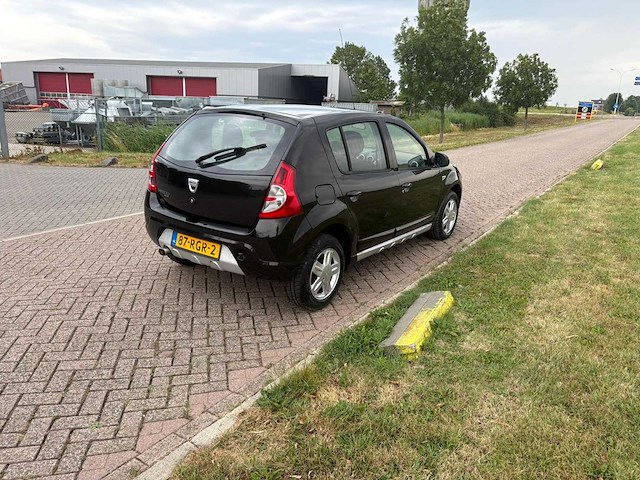 Dacia sandero 1.2 blackline , 87-rgr-2 - afbeelding 14 van  18