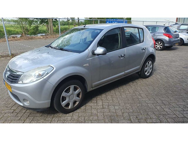 Dacia sandero 1.2 lauréate, 00-pfb-1 - afbeelding 2 van  5