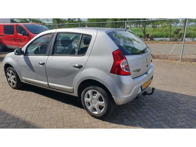Dacia sandero 1.2 lauréate, 00-pfb-1 - afbeelding 3 van  5