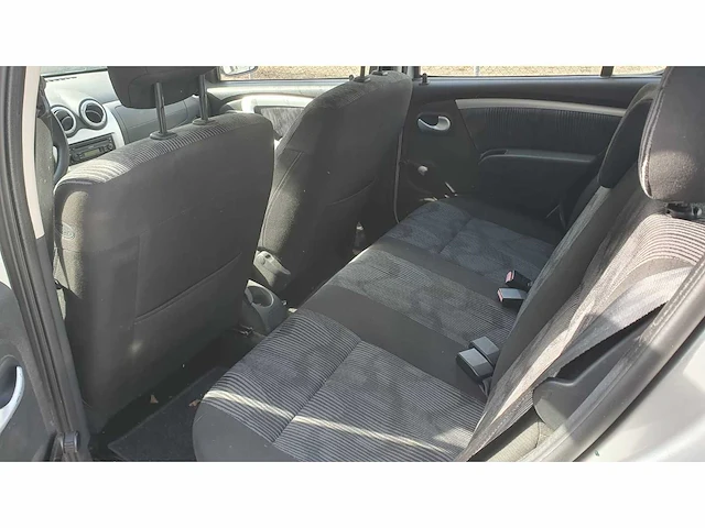 Dacia sandero 1.2 lauréate *, 00-pfb-1 - afbeelding 8 van  11