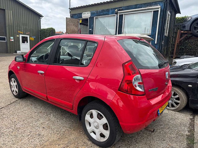 Dacia sandero 1.2 lauréate 76-jtd-9 - afbeelding 1 van  3