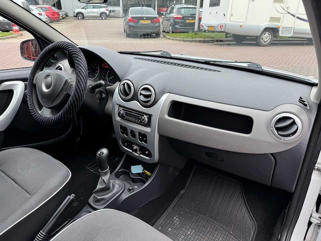 Dacia sandero 1.2 lauréate n-540-nd - afbeelding 14 van  15