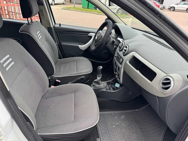Dacia sandero 1.2 lauréate*, n-540-nd - afbeelding 12 van  15