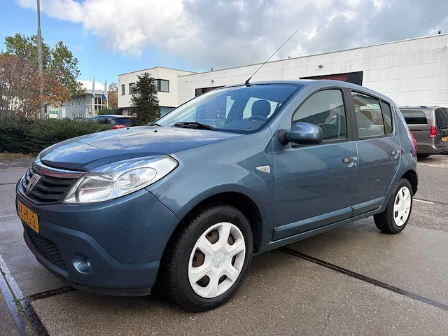 Dacia sandero 1.4 lauréate, 46-htj-2 - afbeelding 1 van  13