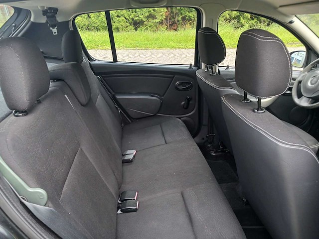 Dacia sandero 1.6 stepway, 20-lpz-2 - afbeelding 12 van  17