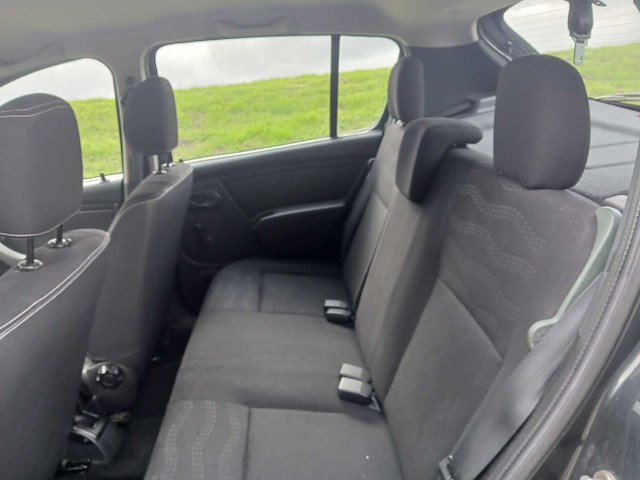 Dacia sandero 1.6 stepway, 20-lpz-2 - afbeelding 14 van  17