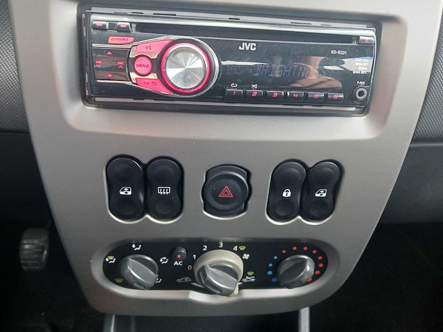 Dacia sandero 1.6 stepway, 20-lpz-2 - afbeelding 15 van  17