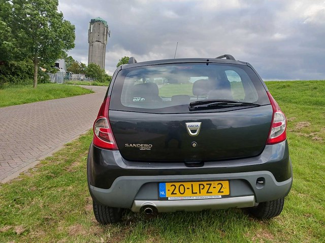 Dacia sandero 1.6 stepway, 20-lpz-2 - afbeelding 7 van  17