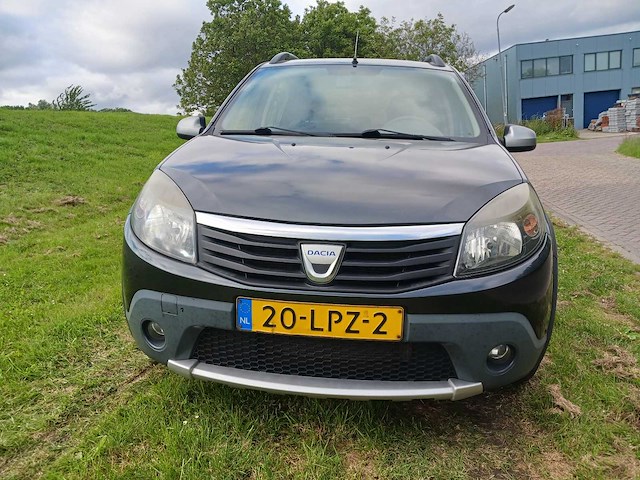 Dacia sandero 1.6 stepway, 20-lpz-2 - afbeelding 14 van  17