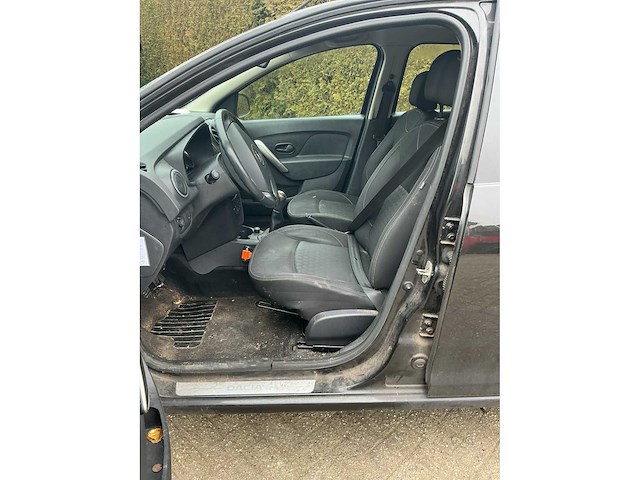 Dacia sandero 51-znt-6 - afbeelding 17 van  29