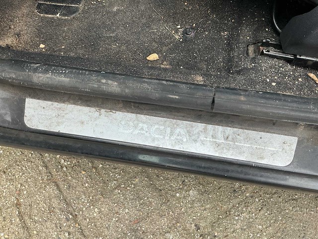 Dacia sandero 51-znt-6 - afbeelding 18 van  29