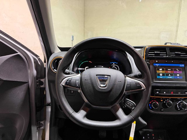 Dacia spring comfort+ (orange p.) 45pk 2021, r-845-sx - afbeelding 31 van  40