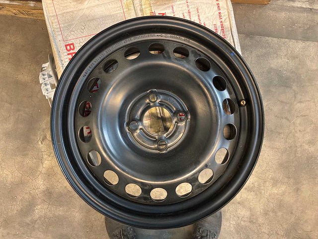 Dacia velg (3x) - afbeelding 7 van  11