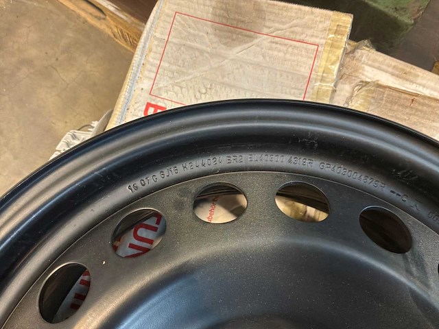 Dacia velg (3x) - afbeelding 10 van  11