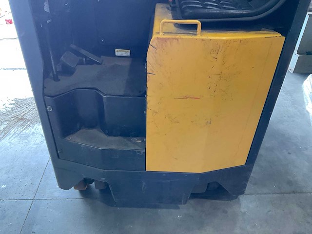 Daewoo - 2002 - br18j - reachtruck - afbeelding 9 van  19