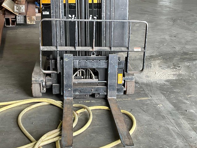 Daewoo - 2002 - br18j - reachtruck - afbeelding 16 van  19