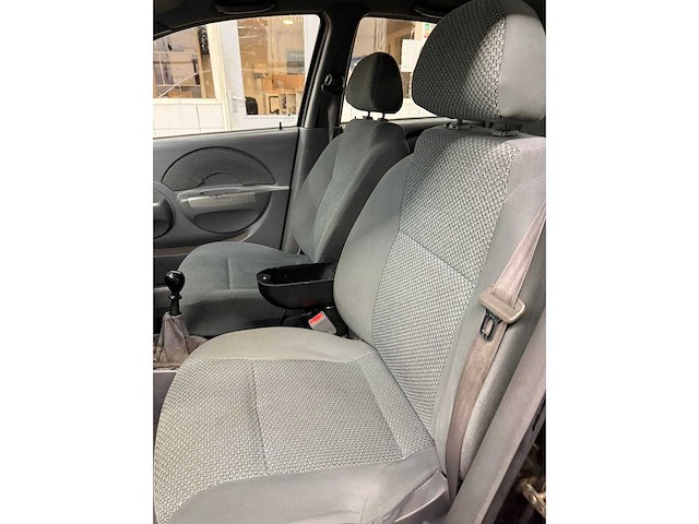 Daewoo - 2004 - kalos - 1.4-16v class - 27-pr-zz - afbeelding 6 van  10