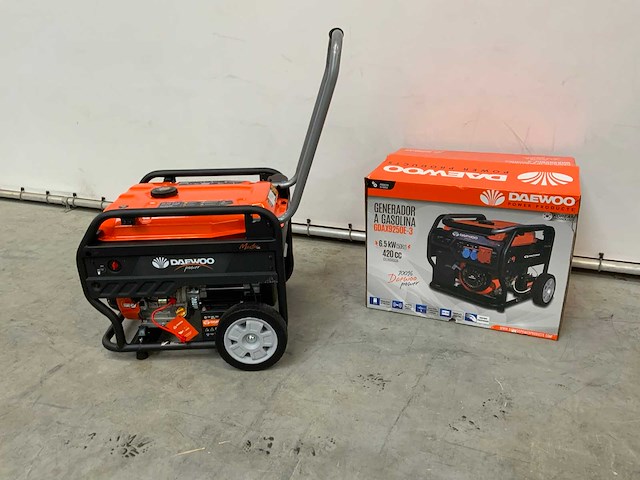 Daewoo - 2023 - gdax9250e-3 - benzine stroomgenerator 230/400v - afbeelding 2 van  15