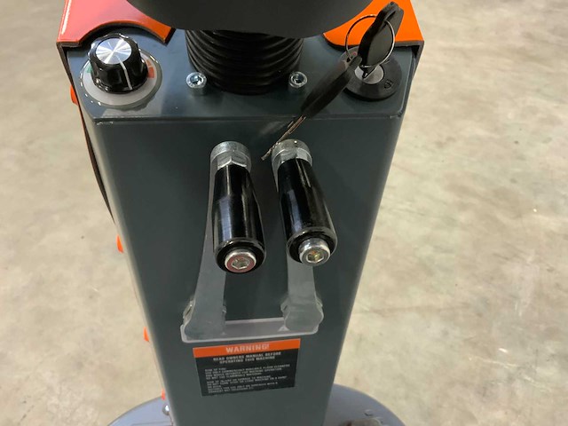 Daewoo - 2024-2025 - dafr70 - zit schrobzuigmachine - afbeelding 5 van  6