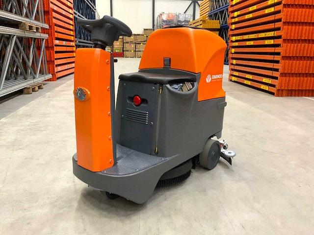 Daewoo - 2024-2025 - dafr70 - zit schrobzuigmachine - afbeelding 1 van  16