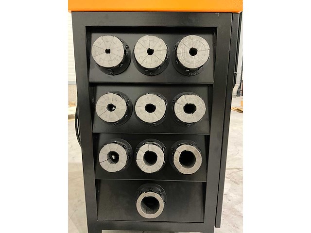 Daewoo - 2025 - 5100 - hydraulische pers - afbeelding 17 van  17