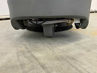 Daewoo - 2025 - daf r70 - zelfrijdende veegmachine - afbeelding 6 van  19