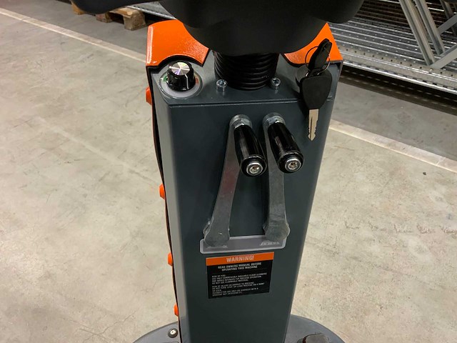 Daewoo - 2025 - dafr70 - zit schrobzuigmachine - afbeelding 2 van  20