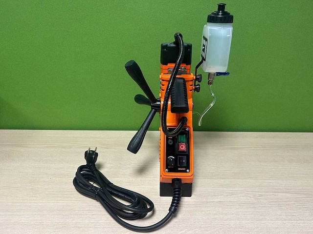Daewoo - 2025 - damcd1600 - magnetische boormachine - afbeelding 8 van  11
