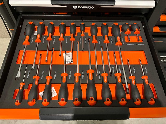 Daewoo - 2025 - damws67 - gereedschapswagen - afbeelding 19 van  23