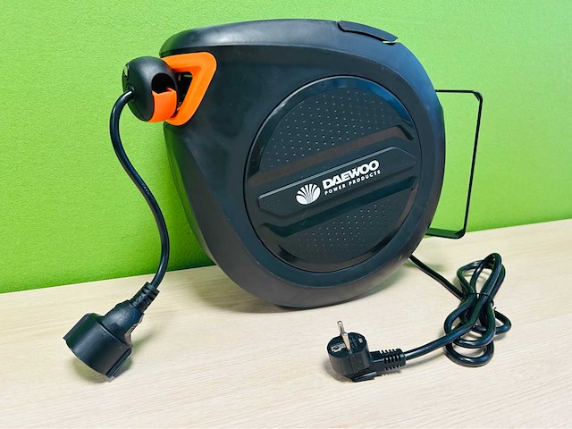 Daewoo - 2025 - dapcr20 - automatisch oprolbare kabelhaspel 20m - afbeelding 3 van  7