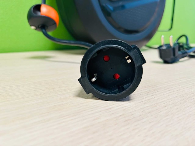 Daewoo - 2025 - dapcr20 - automatisch oprolbare kabelhaspel 20m - afbeelding 4 van  7