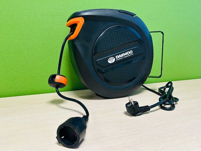 Daewoo - 2025 - dapcr20 - automatisch oprolbare kabelhaspel 20m - afbeelding 3 van  7