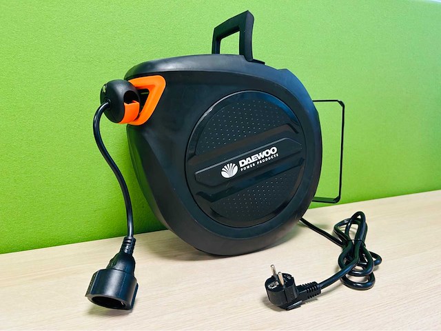 Daewoo - 2025 - dapcr20 - automatisch oprolbare kabelhaspel 20m - afbeelding 4 van  9
