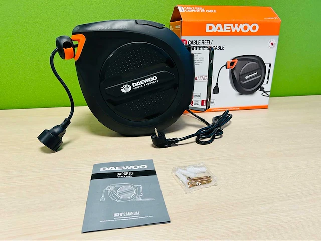 Daewoo - 2025 - dapcr20 - automatisch oprolbare kabelhaspel 20m - afbeelding 1 van  9