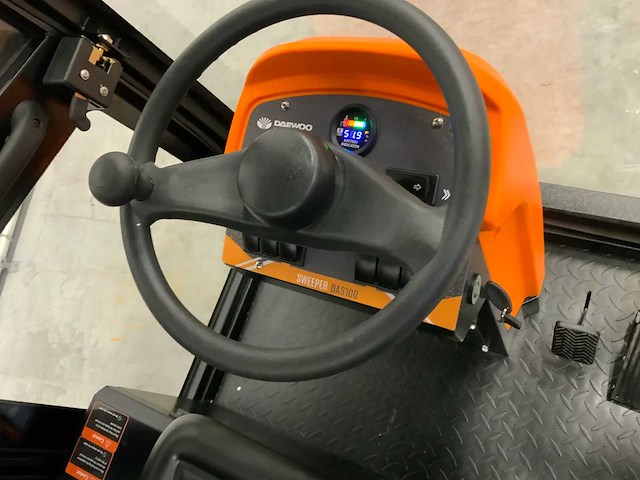 Daewoo - 2025 - das 100 - zelfrijdende veegmachine - afbeelding 22 van  26