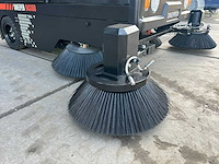 Daewoo - 2025 - das100 - straatveegmachine - afbeelding 18 van  27