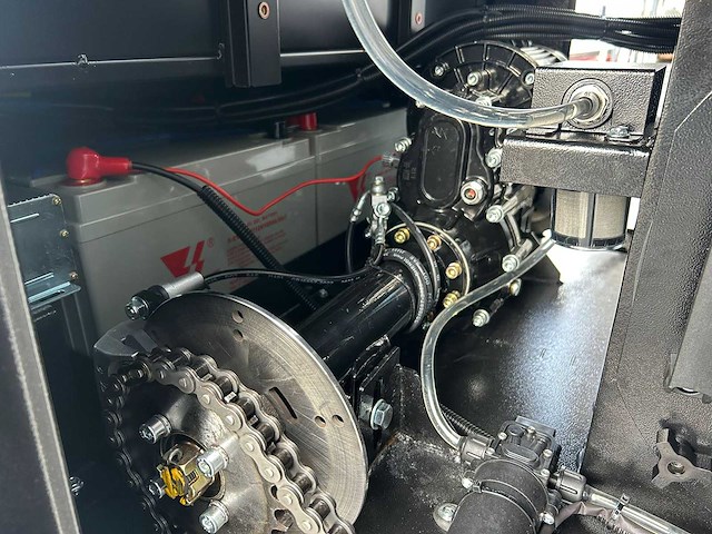 Daewoo - 2025 - das100 - straatveegmachine - afbeelding 25 van  30