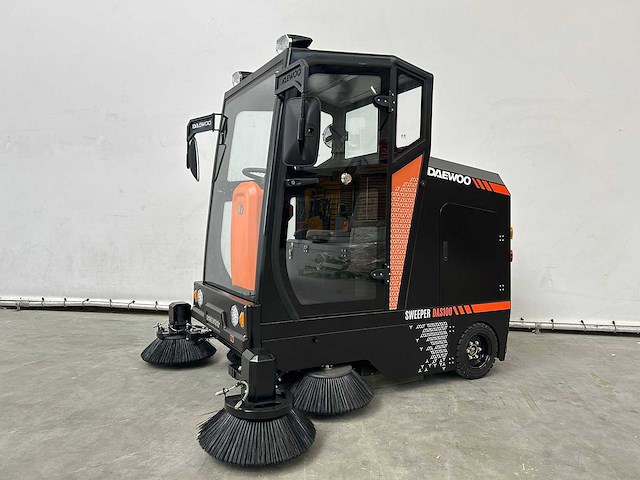 Daewoo - 2025 - das100 - straatveegmachine - afbeelding 17 van  23