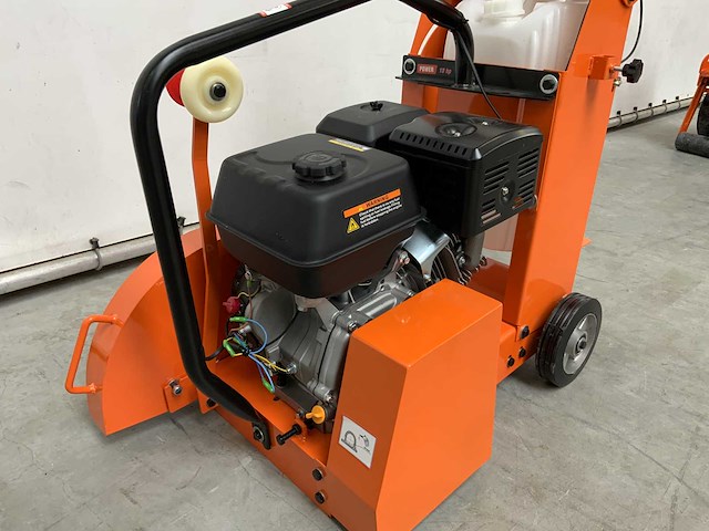 Daewoo - 2025 - datmf20-4 - benzine vloerzaagmachine - afbeelding 6 van  11