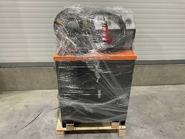 Daewoo - 2026 - 5100 - hydraulische pers - afbeelding 6 van  17