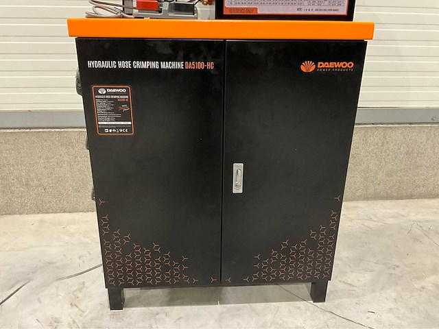 Daewoo - 2026 - 5100 - hydraulische pers - afbeelding 10 van  11