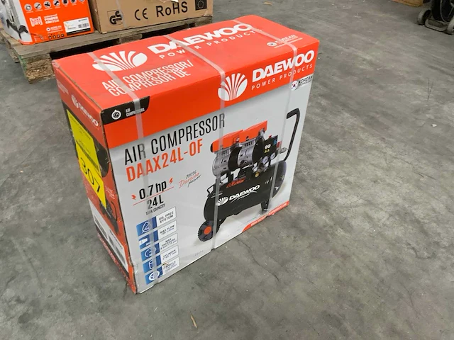 Daewoo - 2026 - daax24l - luchtcompressor 24l - afbeelding 1 van  4