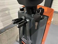 Daewoo - 2026 - daf r70 - zelfrijdende veegmachine - afbeelding 17 van  18