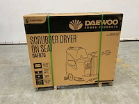 Daewoo - 2026 - daf r70 - zelfrijdende veegmachine - afbeelding 11 van  19