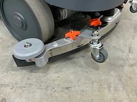 Daewoo - 2026 - daf r70 - zelfrijdende veegmachine - afbeelding 3 van  18