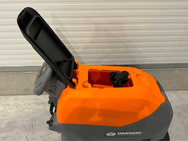 Daewoo - 2026 - dafl50a - zelfrijdende veegmachine - afbeelding 3 van  19