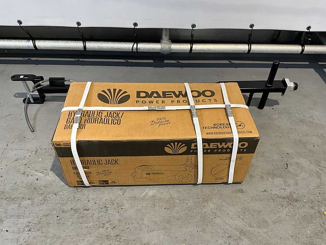 Daewoo - 2026 - dahj 80t hydrolic - garagekrik - afbeelding 7 van  15
