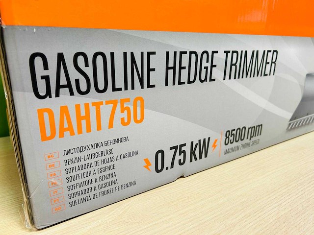 Daewoo - 2026 - daht750 - benzine heggenschaar - afbeelding 8 van  11