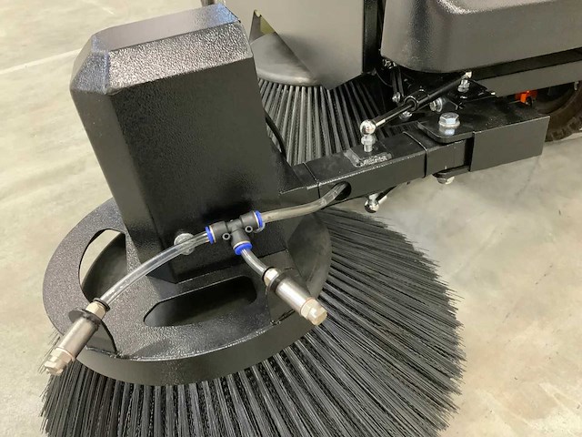 Daewoo - 2026 - das 100 - zelfrijdende veegmachine - afbeelding 18 van  26